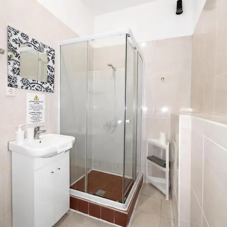 Travel Apartament *
