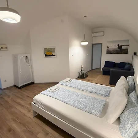 Travel Apartament *